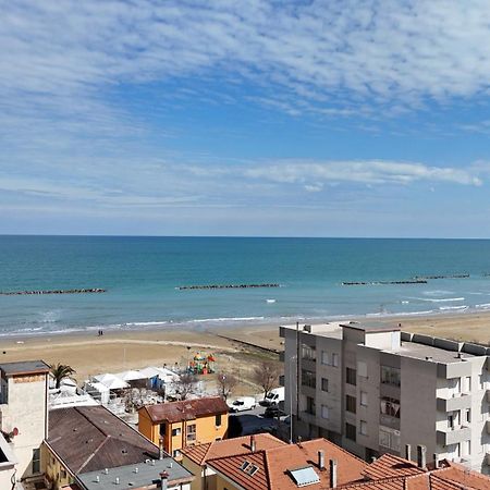 Se041 - Senigallia, Quadrilocale Accessoriato A 150Mt Dal Mare Exterior foto