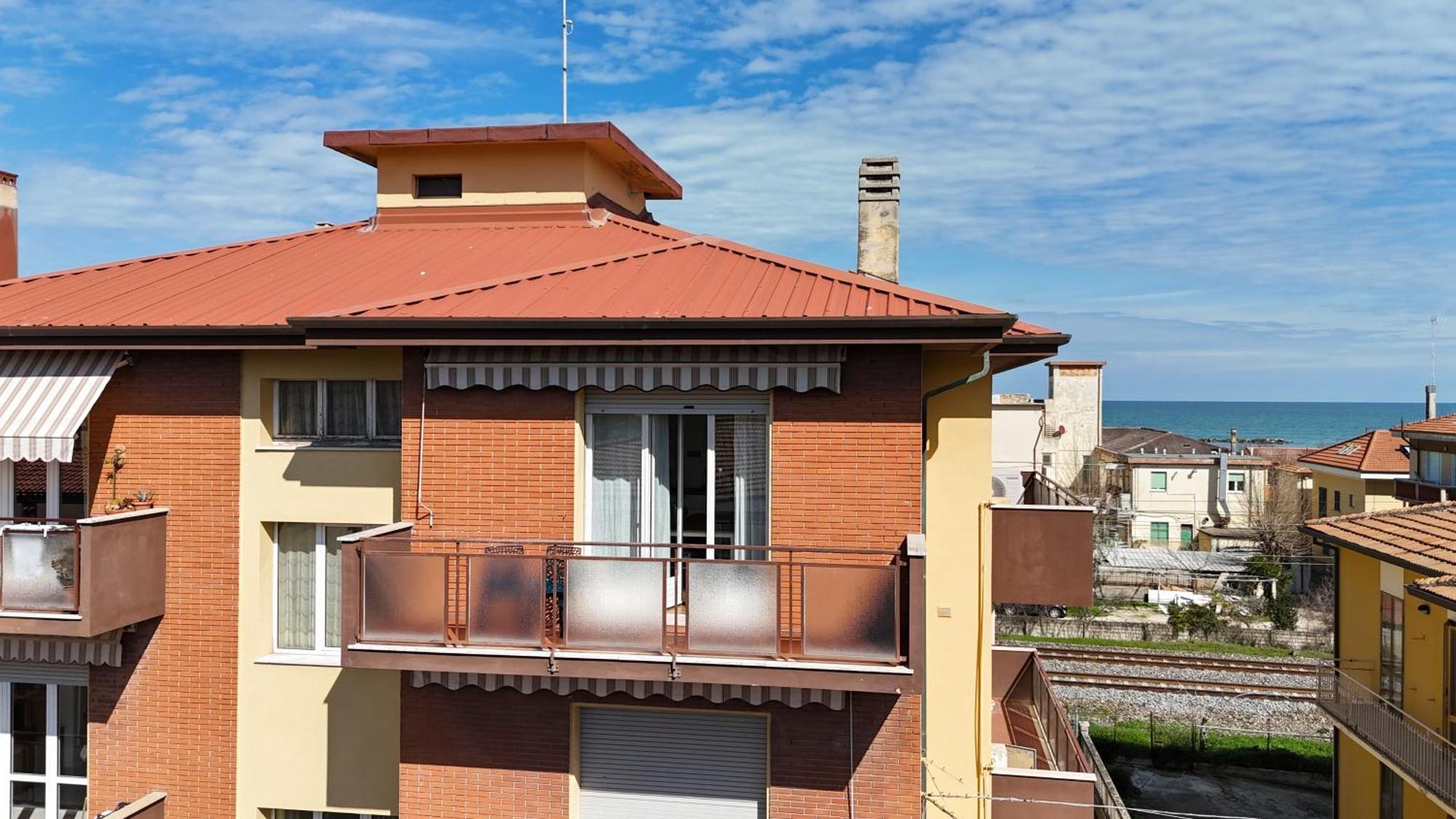 Se041 - Senigallia, Quadrilocale Accessoriato A 150Mt Dal Mare Exterior foto